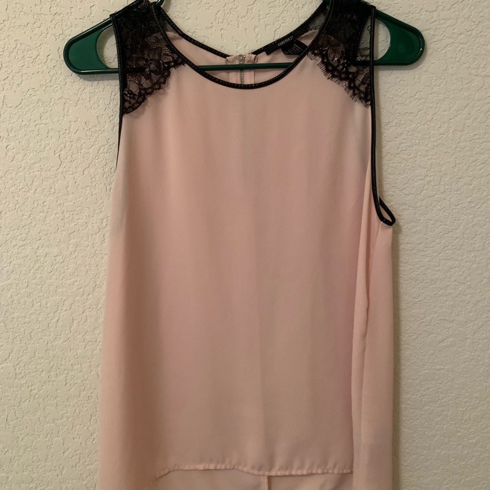 Beautiful pink flowy top!